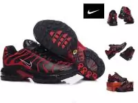 air tn requin chaussure broderie red noir nike basket tn